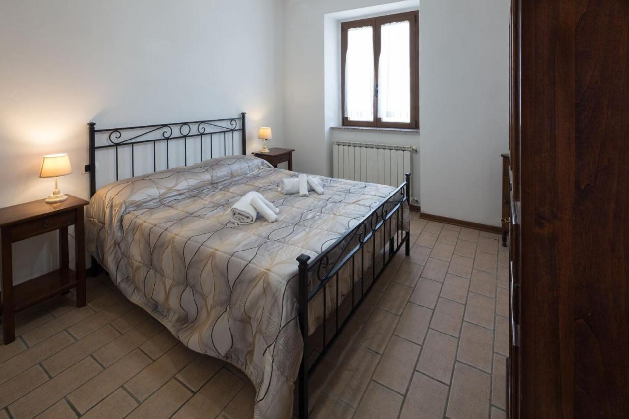 גוביו Agriturismo Casella Del Piano מראה חיצוני תמונה