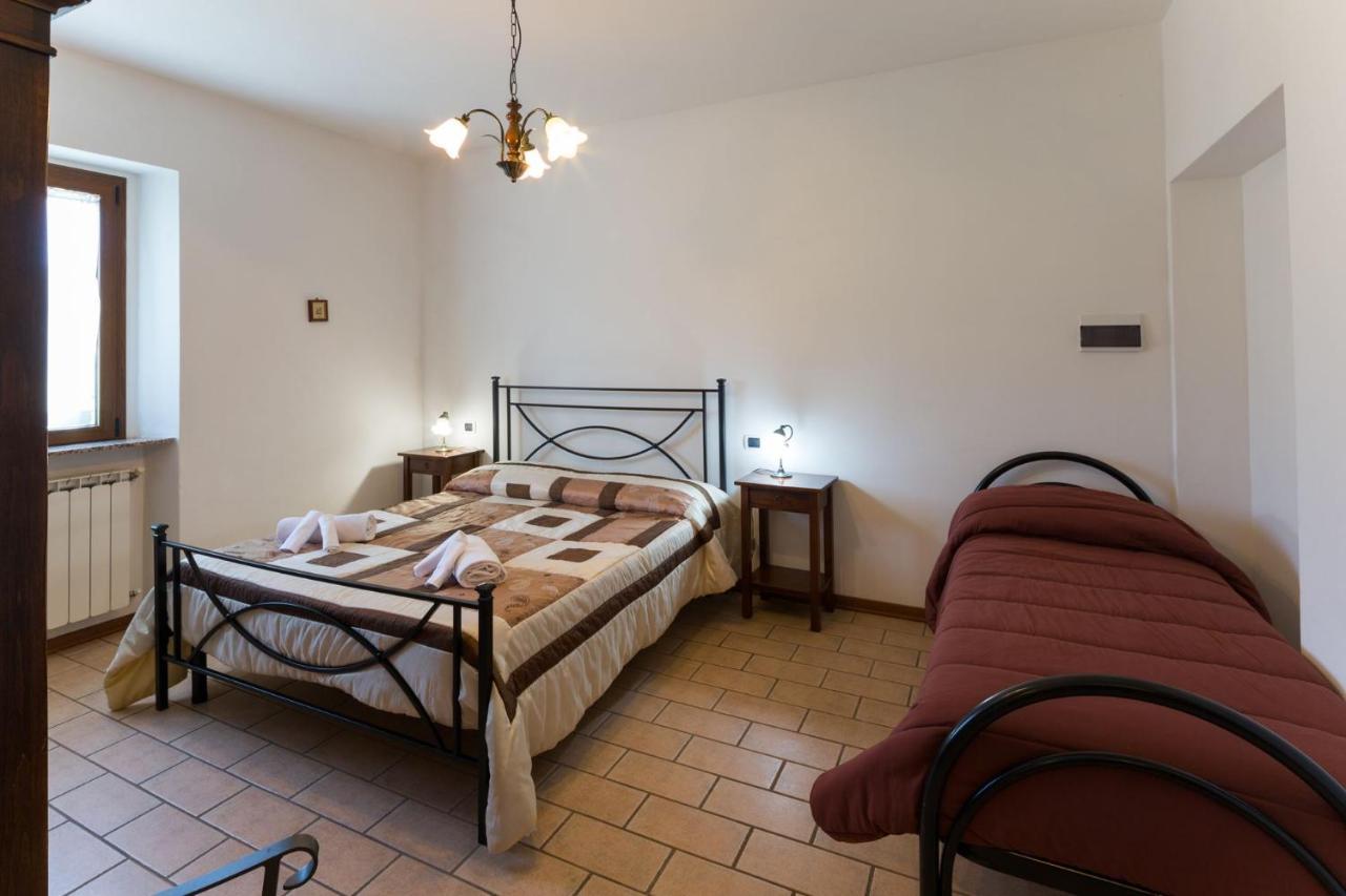 גוביו Agriturismo Casella Del Piano מראה חיצוני תמונה