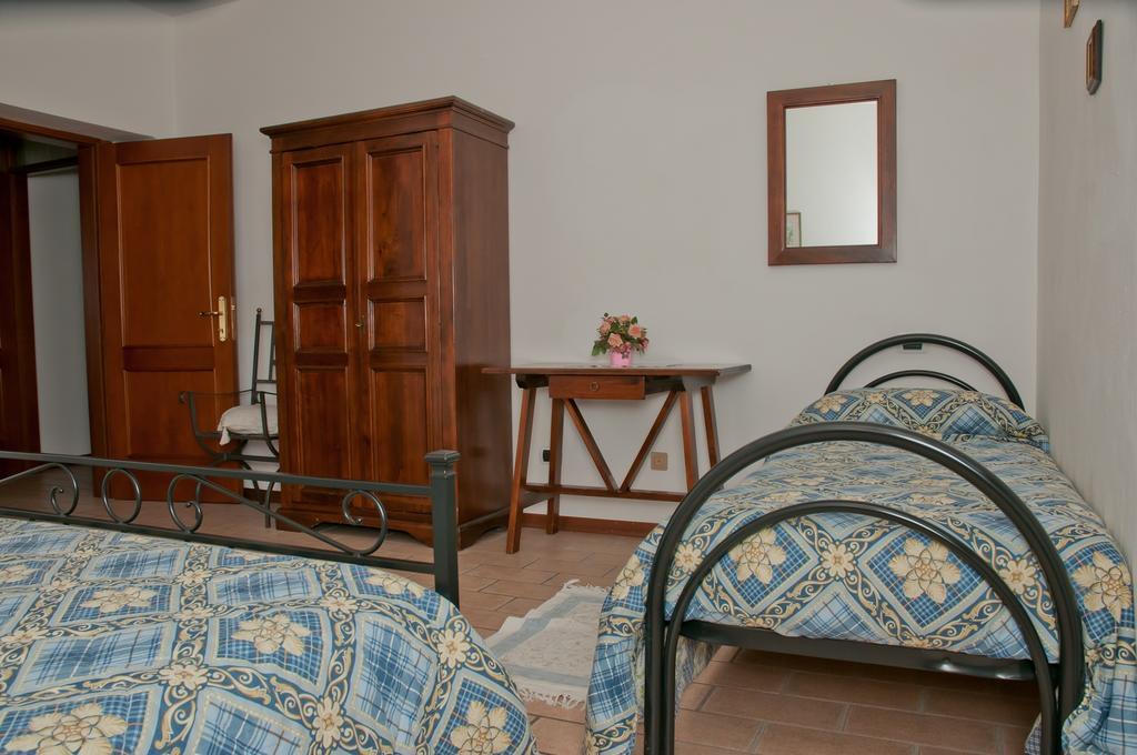 גוביו Agriturismo Casella Del Piano מראה חיצוני תמונה