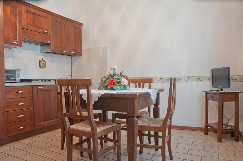 גוביו Agriturismo Casella Del Piano חדר תמונה