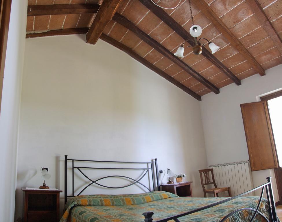 גוביו Agriturismo Casella Del Piano חדר תמונה